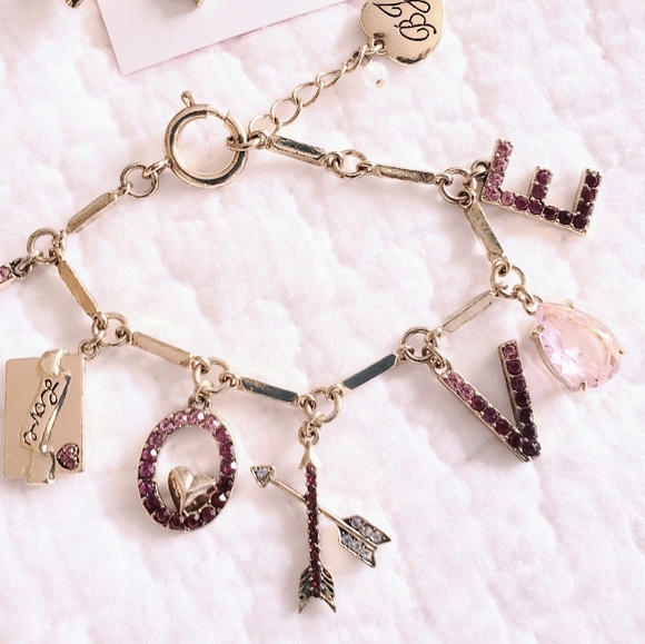 BETSY JOHNSON BRACELET & EARRING SET - Picture 4 of 4